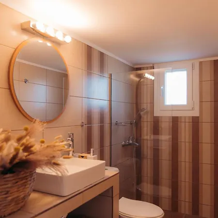 Holiday home Iviskos Lux *