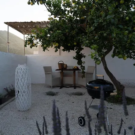 Holiday home Iviskos Lux *