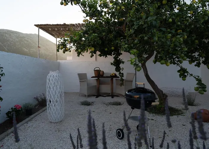 Дом отдыха Iviskos Lux *